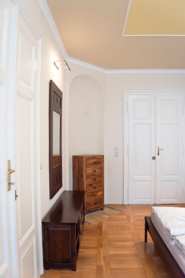 Velky Apartman Bratislava Ngoại thất bức ảnh
