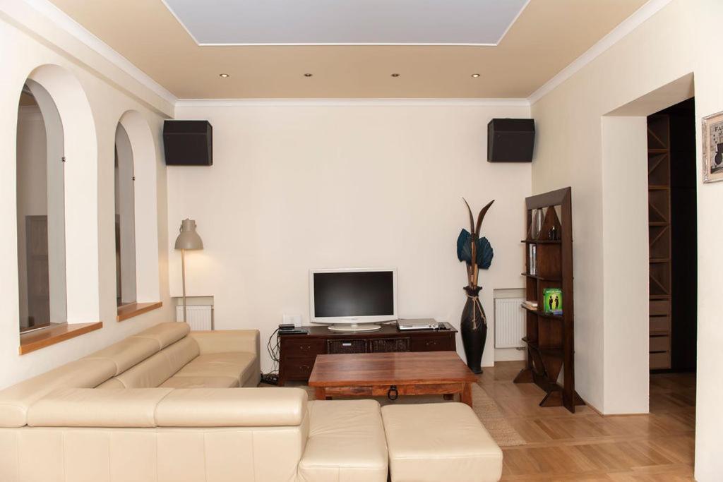 Velky Apartman Apartment Bratislava Ngoại thất bức ảnh