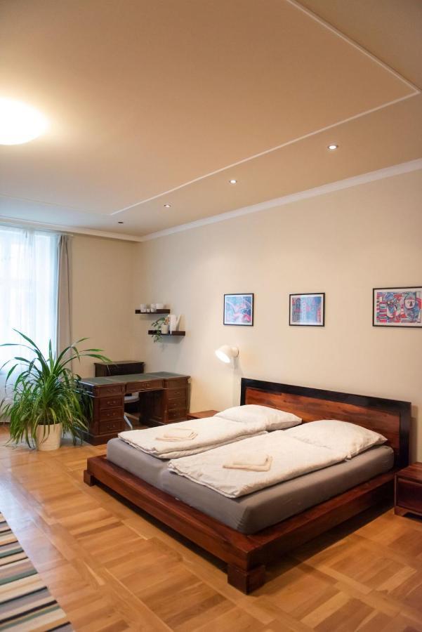 Velky Apartman Apartment Bratislava Ngoại thất bức ảnh